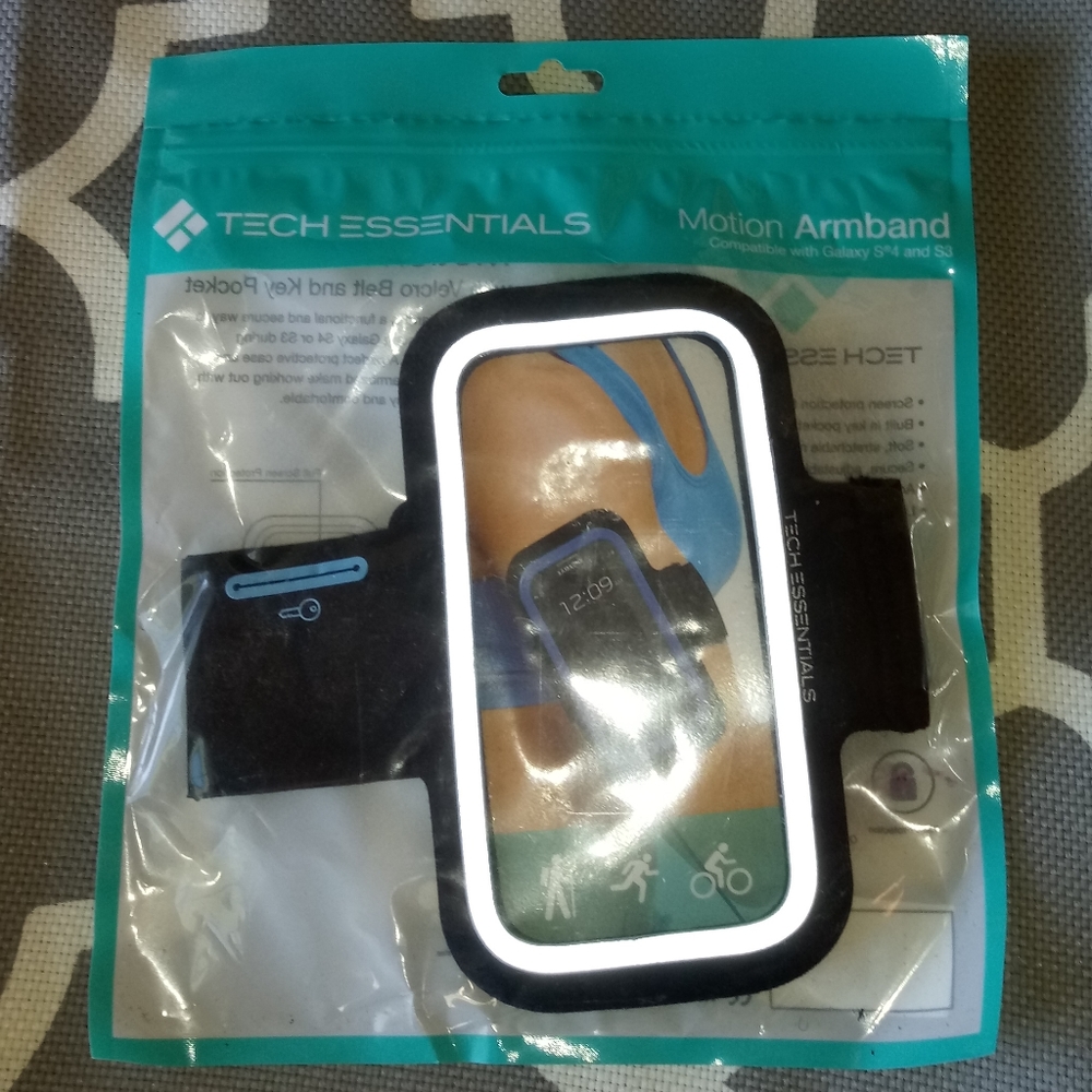 1226 Tech Essentials Motion Armband/Galaxy S4/S3